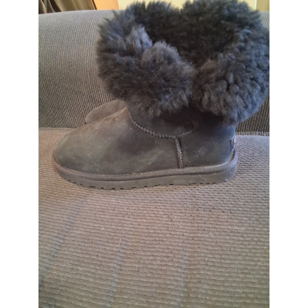 UGG Womens Mini Bailey Button II Black Winter Boots  Comfy ‎ warm Sz-8